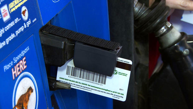 Skimmer_with_Card_1